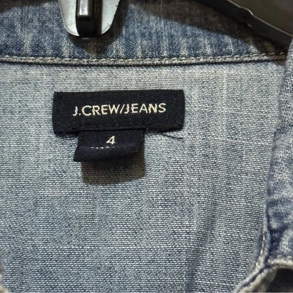 J.Crew Jeans Denim Button-Up Shirt in Light Blue - Picture 2 of 6